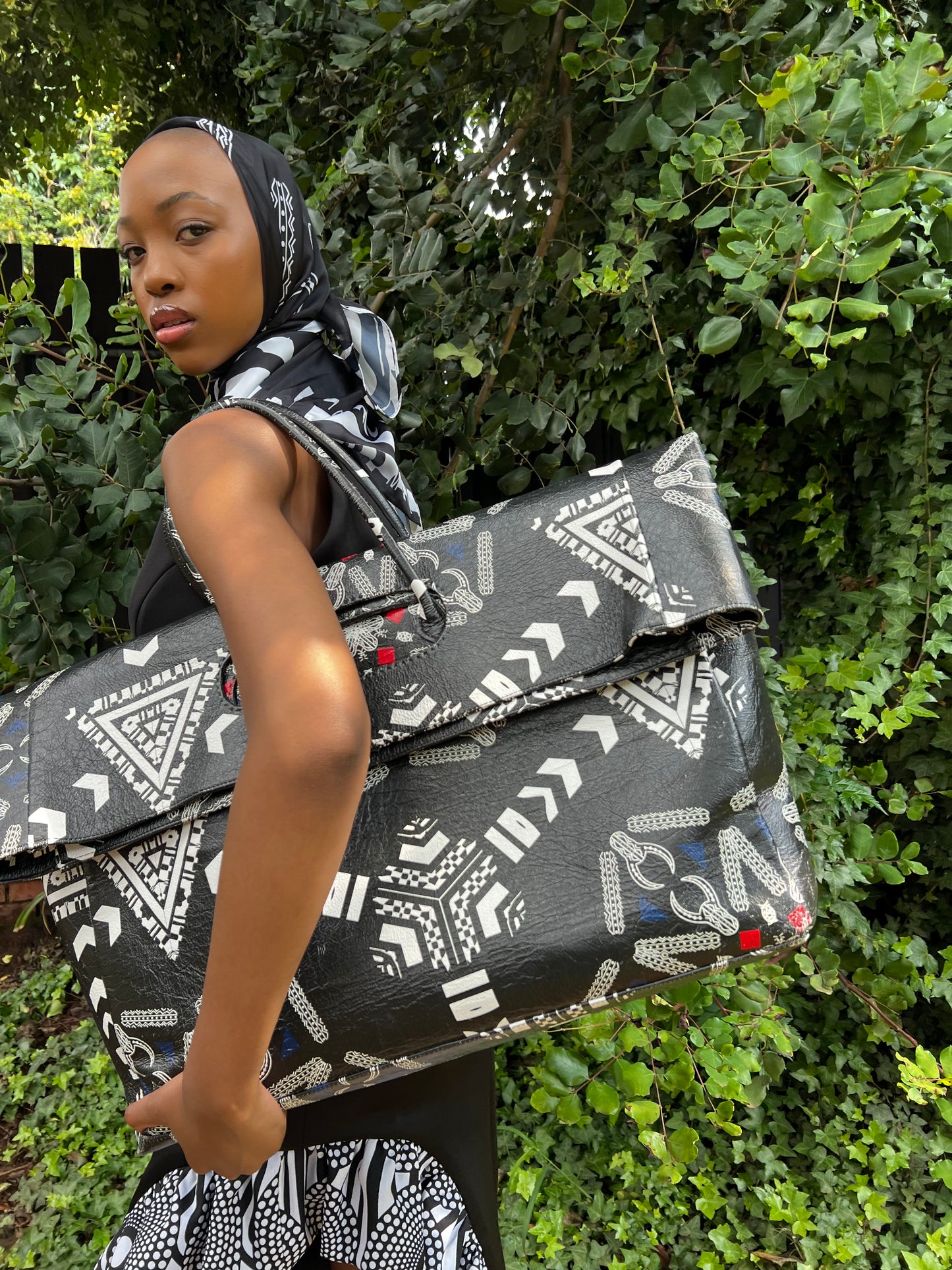 Buyel’ekhaya Printed leather Tyesi Bag