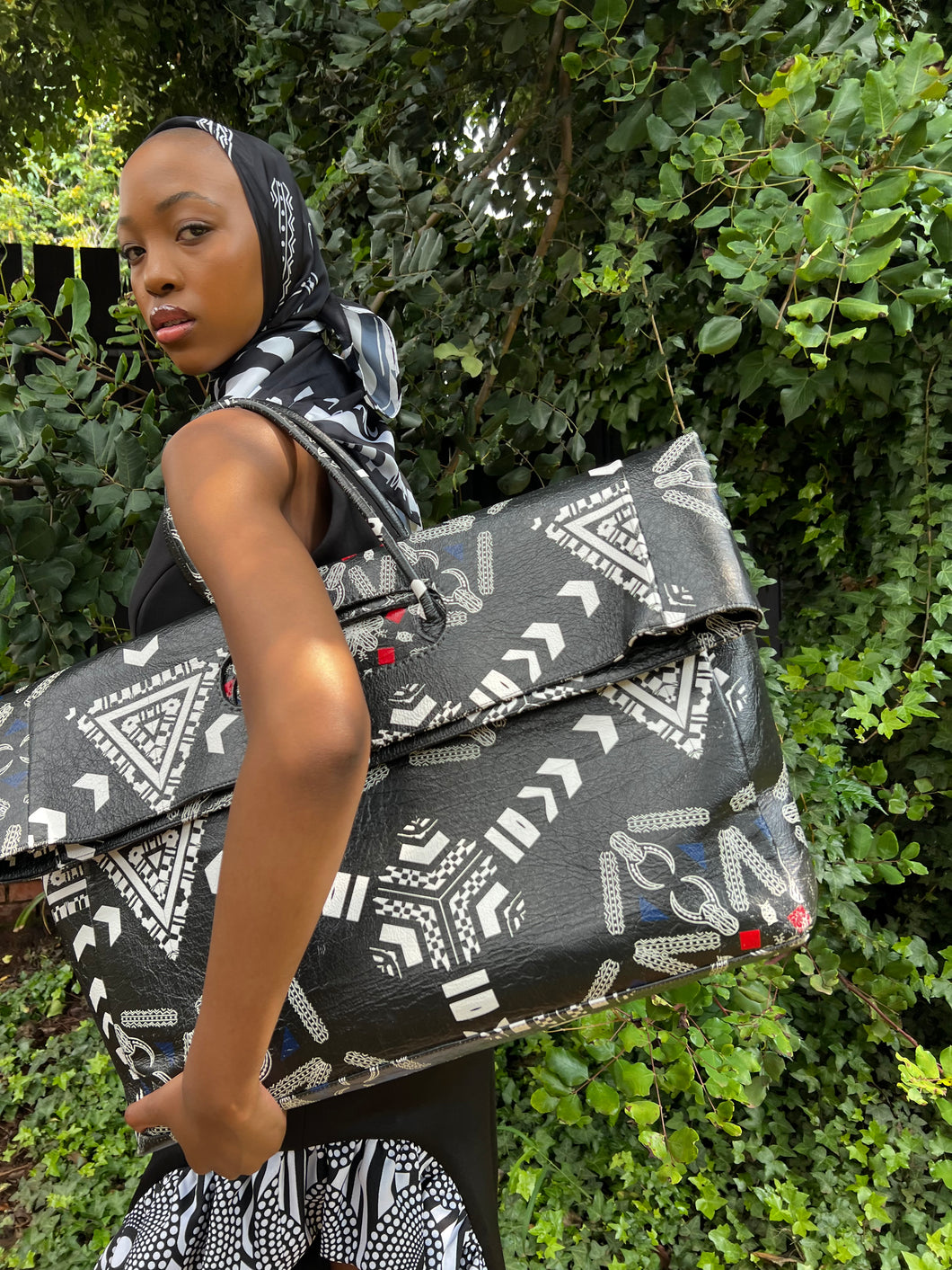 Buyel’ekhaya Printed leather Tyesi Bag