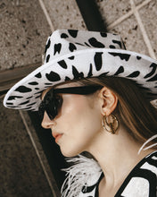 Load image into Gallery viewer, Imprint Inkomo Gold Hoop earrings
