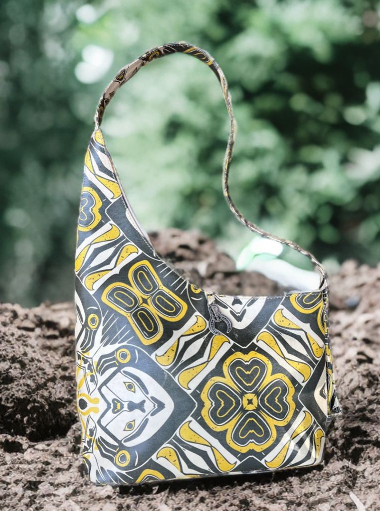 Umxwayo the printed leather bag
