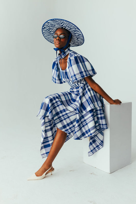 OUR ROOTS : Joy in a dress