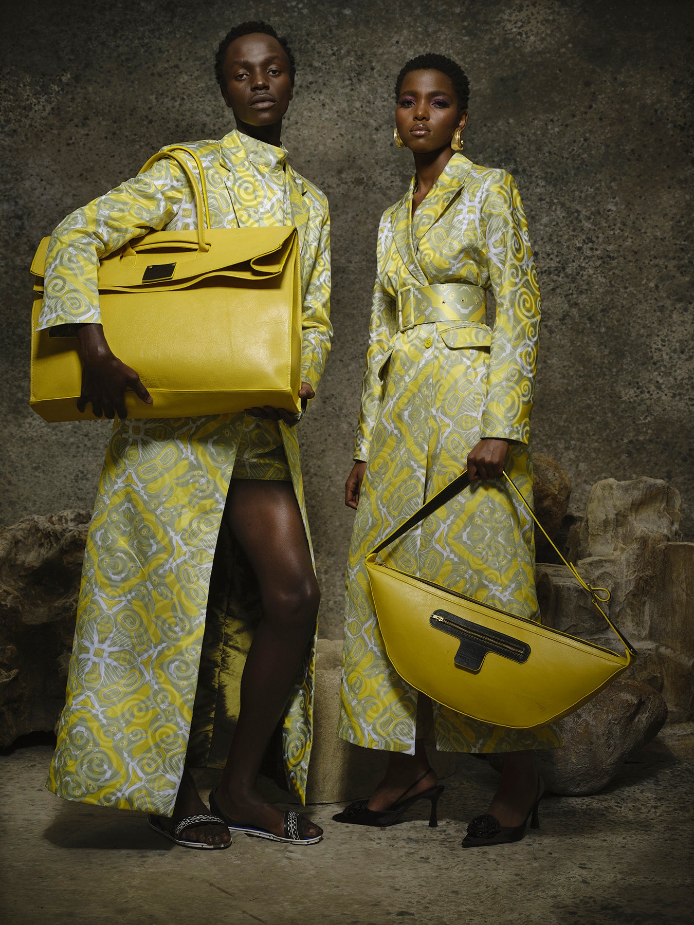Ityesi (yellow box bag)