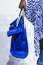 Load image into Gallery viewer, Nguni Cow the Tyesi Bag
