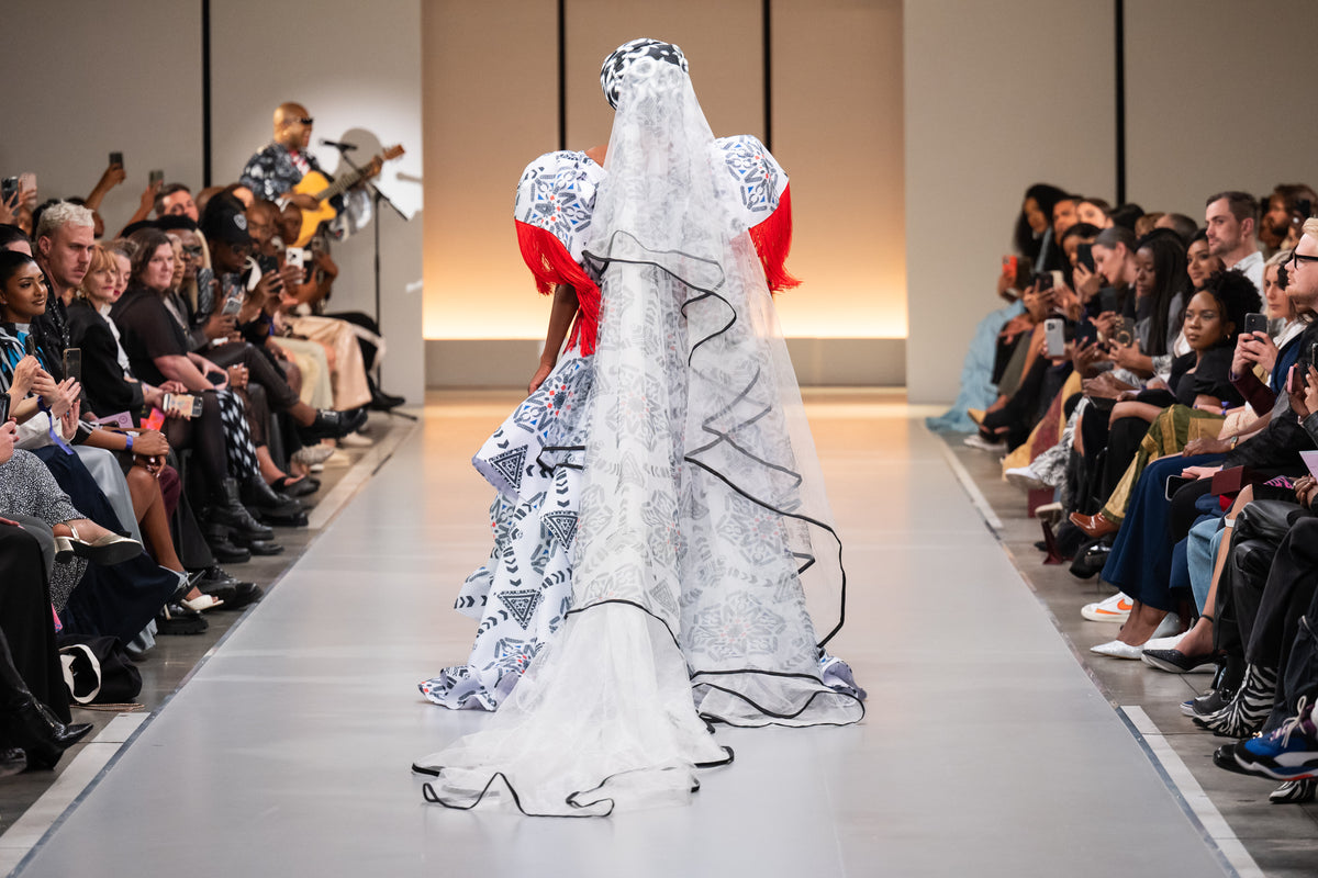 Avumile : The Bride Dress